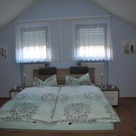 Ferienwohnung Lore Вайлер-Зиммерберг Экстерьер фото