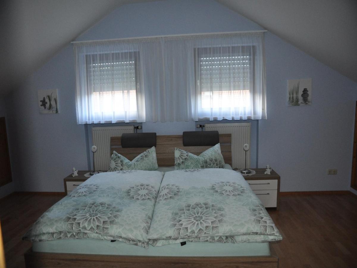 Ferienwohnung Lore Вайлер-Зиммерберг Экстерьер фото